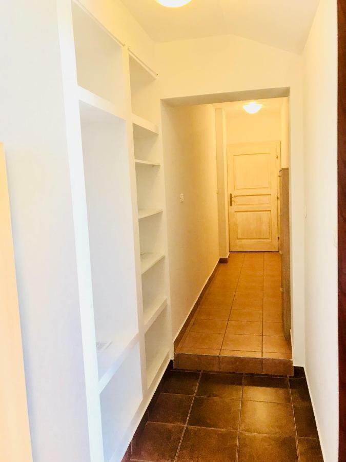 Apartments Vidovic Cezarji Buitenkant foto