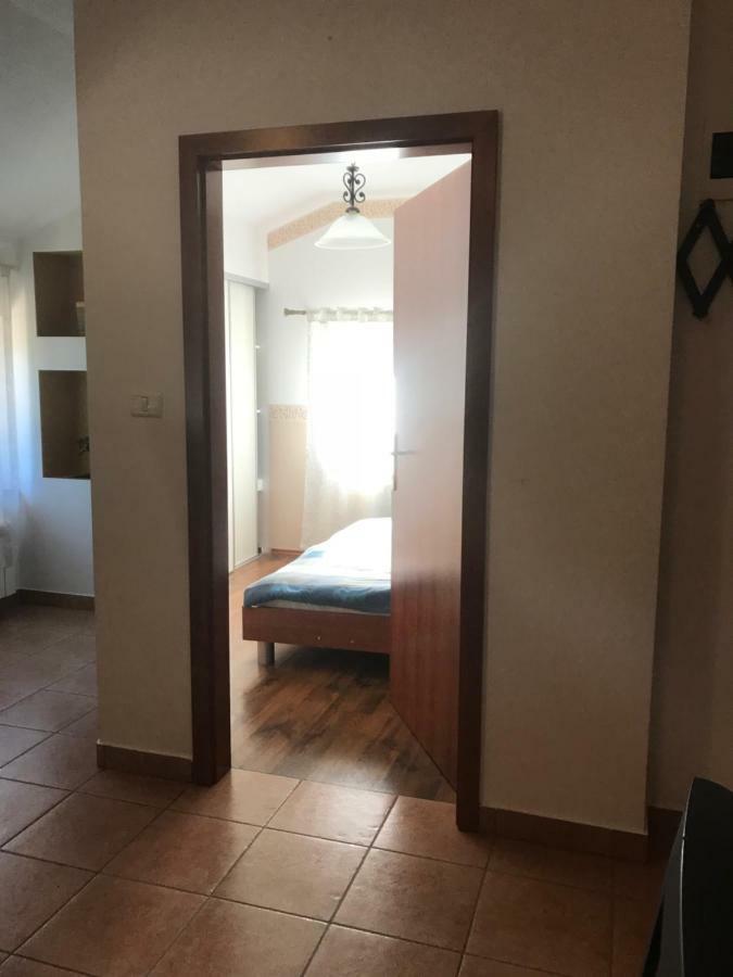 Apartments Vidovic Cezarji Buitenkant foto